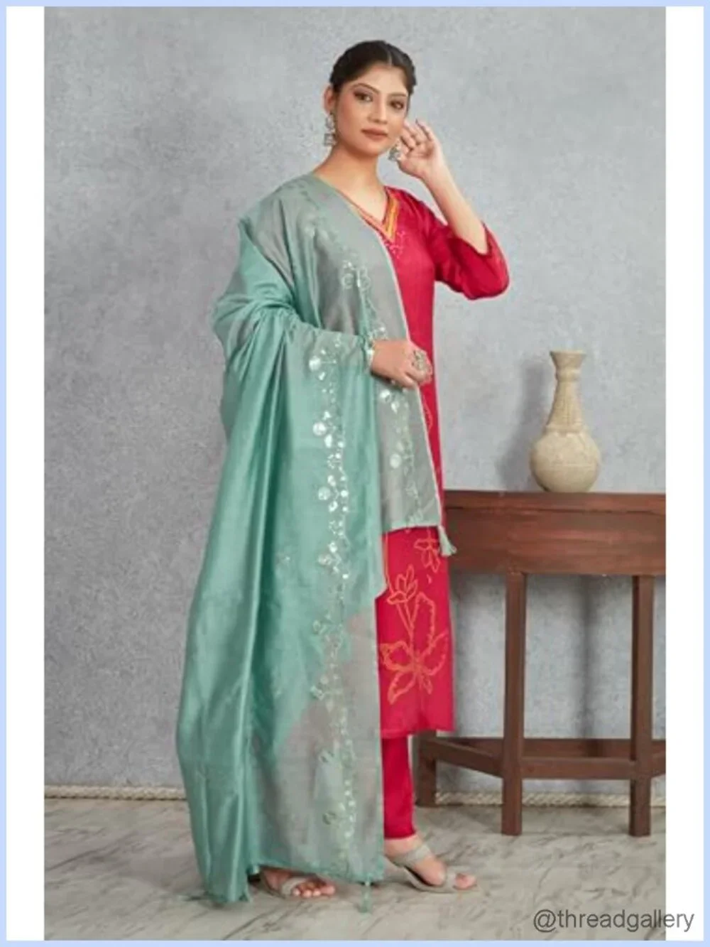 N/A elegant festive